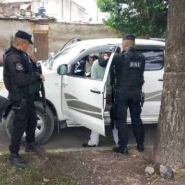 Un salteño dejó su camioneta en un lavadero de la capital salteña y se la robaron: La Policía detuvo a los ladrones