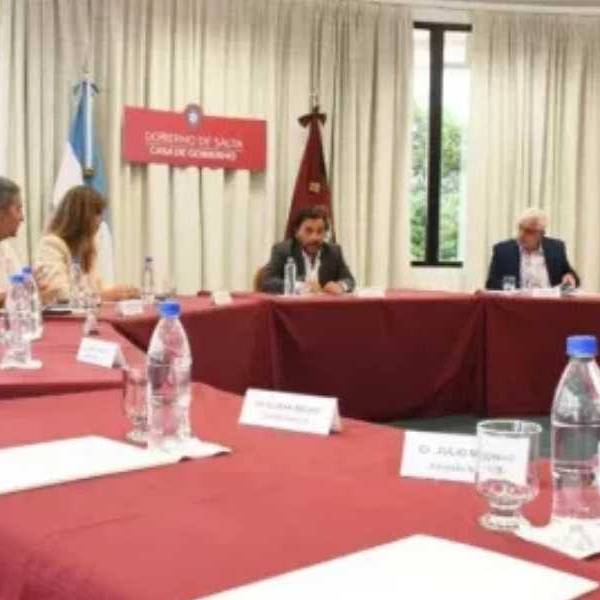 Sáenz convocó y se reunió con  legisladores nacionales para defender juntos los recursos de Salta. Diputados y senadores libertarios decidieron no ir