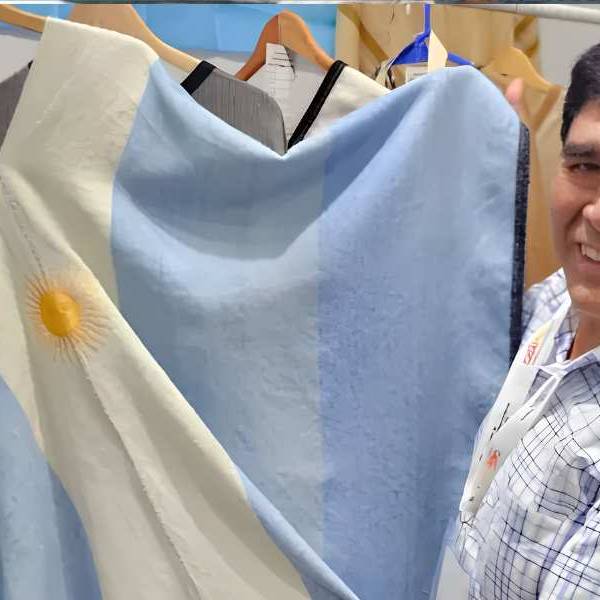 Un poncho hecho en Salta viajará a Japón tras una destacada participación en la Fiesta Nacional e Internacional del Poncho