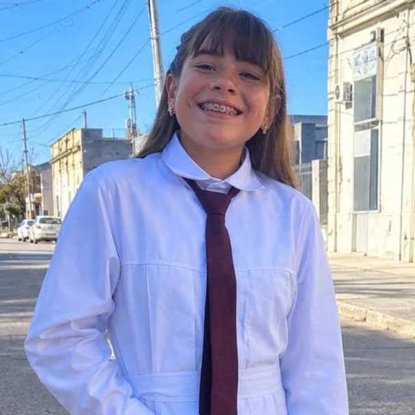 ¡Orgullo de Metán! Emma representará a Salta en un certamen nacional de Literatura y Matemática