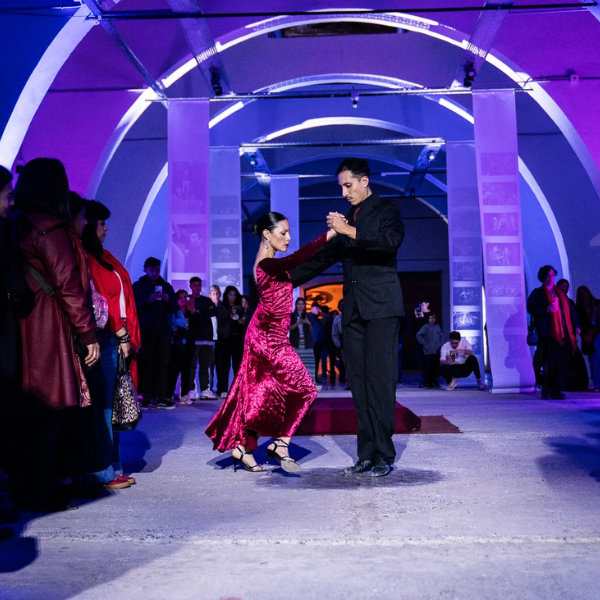Con música en vivo, danza, artes visuales y plásticas, el Distrito Dino Saluzzi vibró con “Expresa Arte” en una noche cultural única