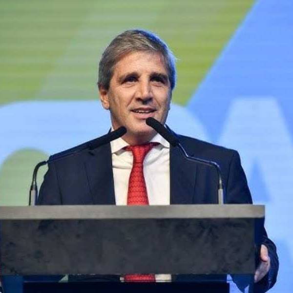 Luis Caputo quintuplicó su patrimonio y tiene el 99,9% del dinero en el exterior