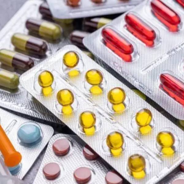 La venta de medicamentos sigue cayendo: Hay alarma en el sector farmacéutico