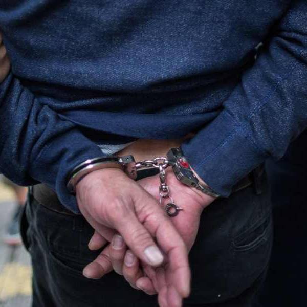 Horror en La Silleta: Una mujer de 55 años fue asesinada a puñaladas y detuvieron a su pareja