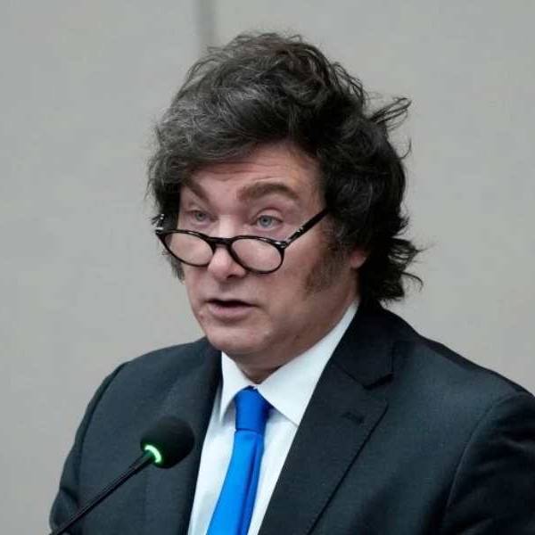 El presidente Milei autorizó el aumento del sueldo de los ministros en un 123% en cinco meses