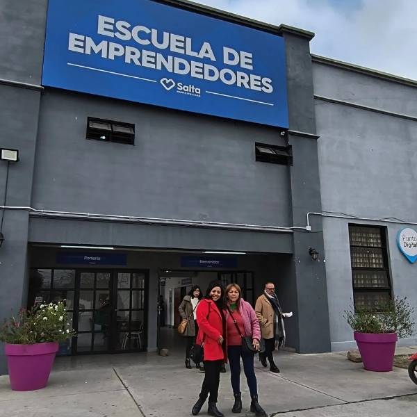 Jóvenes de Salta se preparan para el Emprendeton