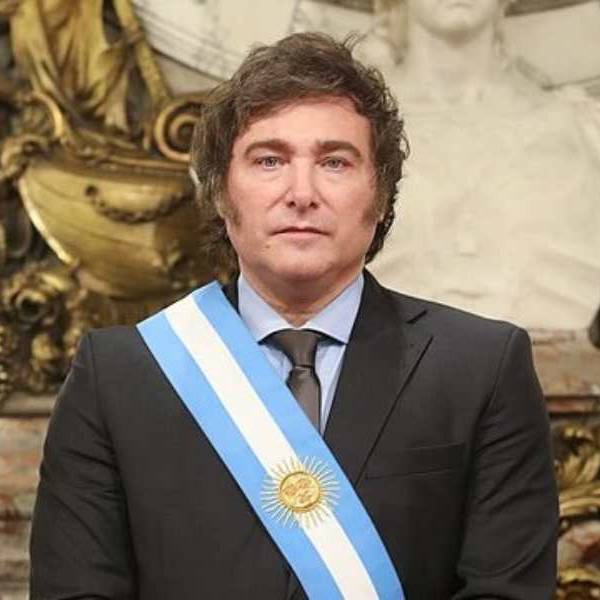 Milei está dispuesto a todo con tal de calmar el dólar y la inflación hasta las elecciones ¿Y después?