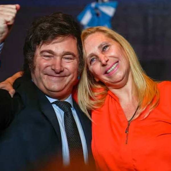 Javier y Karina ya se ven otros 4 años en el sillón de Rivadavia, pero el mercado aún duda de su reelección