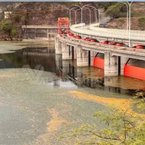 Foco de contaminación: Denuncian graves olores cloacales y acumulación de basura en el dique Cabra Corral