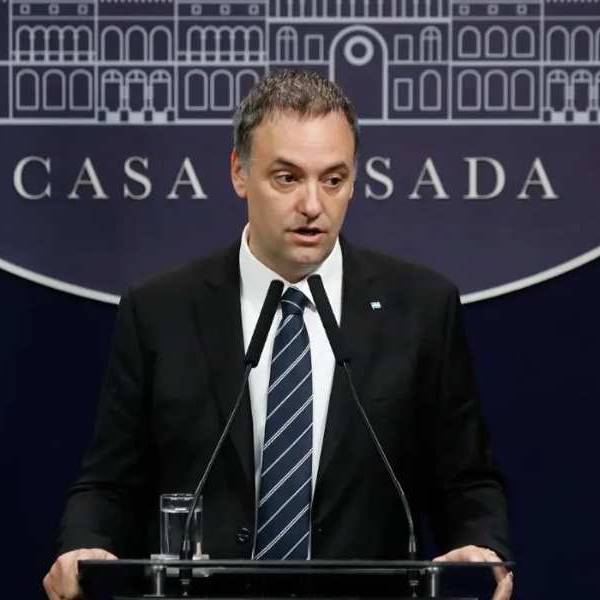 Los aliados al gobierno advirtieron que el Congreso no podrá aprobar las leyes de Javier Milei si sigue Adorni