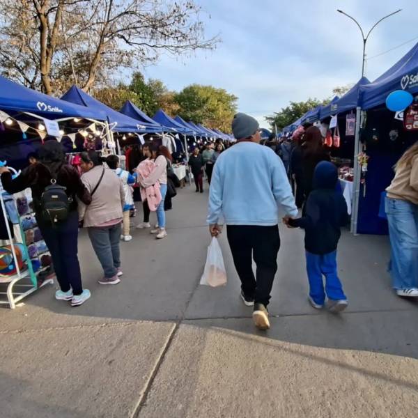La Municipalidad llevó con gran éxito una nueva edición de la Feria Tope en Villa Mitre