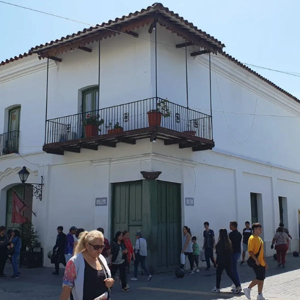 La Bitácora celebra su cuarto encuentro junto a poetas salteñas y música en vivo en el Museo de la Ciudad