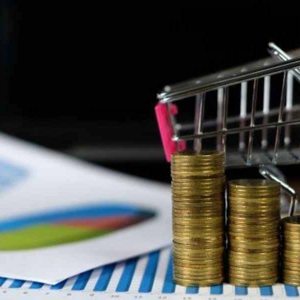 La inflación se desaceleró en abril, pero más de la mitad de las familias no logró cubrir la canasta alimentaria