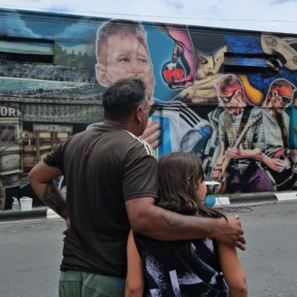 Tremendo mural sobre calle Necochea y 25 de Mayo refleja la pasión por Central Norte: ¡Mide 125 metros cuadrados!