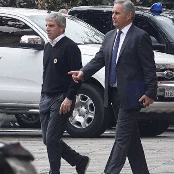 Las internas libertarias seguirán después del 26: Toto Caputo metió a Quirno de canciller para bloquear el desembarco de Sturzenegger