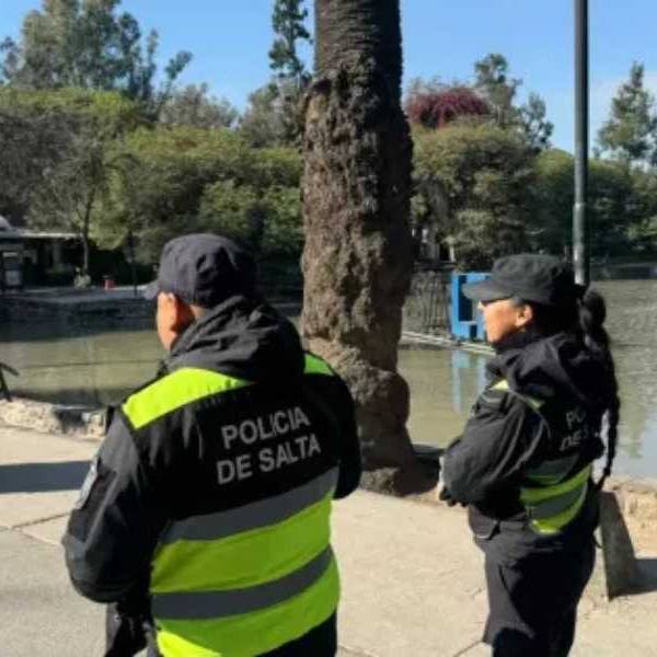 La Policía sigue expulsando del parque San Martín a trapitos, borrachos y vagabundos
