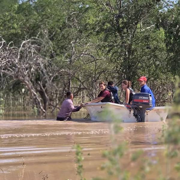 Por la crecida del río Bermejo, evacuaron en las últimas horas a varias familias en Rivadavia Banda Sur