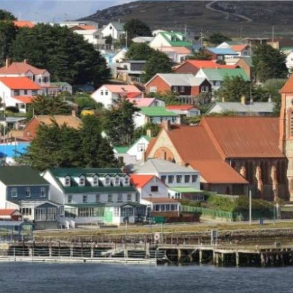 Los kelpers opinaron sobre las medidas de Milei por las Malvinas: “Los argentinos son nuestros vecinos ruidosos”