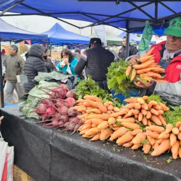 “El mercado en tu barrio» vuelve a la UNSa con ofertas de hasta un 30% de descuento