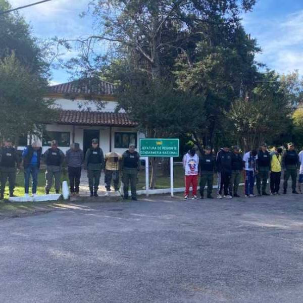 Golpe a la migración ilegal en Salta: Expulsaron a 13 colombianos del país y rescataron a una menor víctima de trata