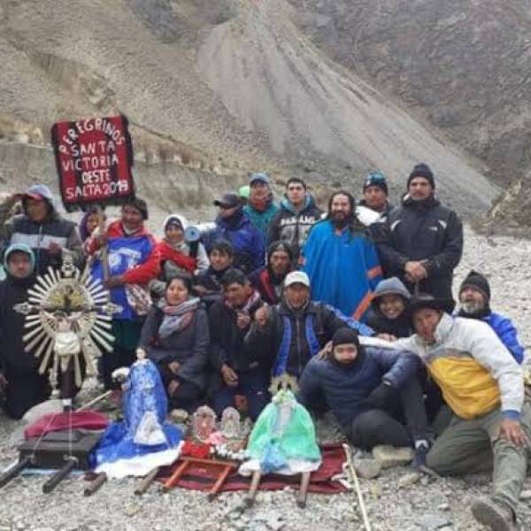 Milagro: Los peregrinos de Santa Victoria Oeste retomarán este martes su marcha hacia la ciudad de Salta