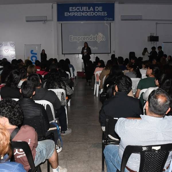 Más herramientas para que los emprendedores tengan exito: 200 personas participaron de la iniciativa municipal Emprendetón