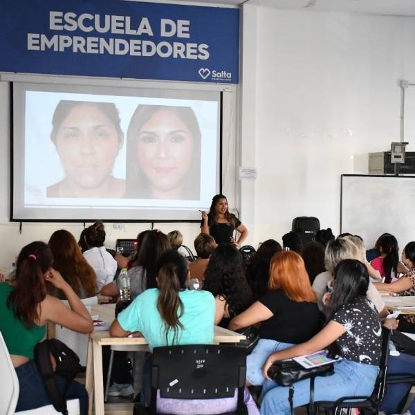 La Escuela de Emprendedores lleva capacitaciones gratuitas a los barrios: Incluye gastronomía, idiomas, IA, danza, entre otros