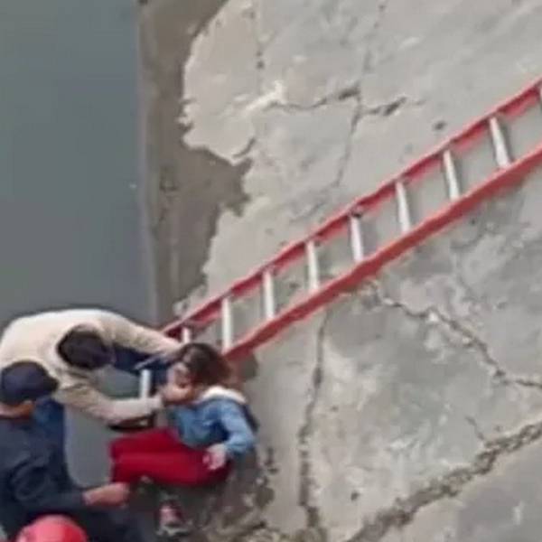 Un joven fue detenido tras agredir a su pareja y arrojarla al canal de la Avenida Yrigoyen