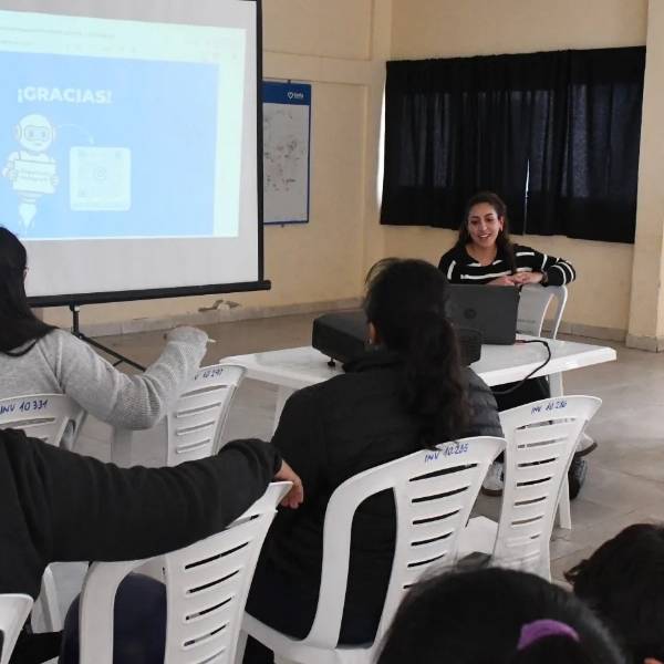 El municipio lleva la Inteligencia Artificial a los barrios: talleres gratuitos para aprender y animarse a usarla
