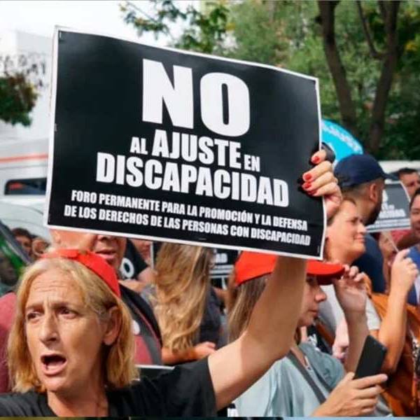 En el Presupuesto 2027, el gobierno de Milei vuelve a quitarle beneficios a las personas con discapacidad