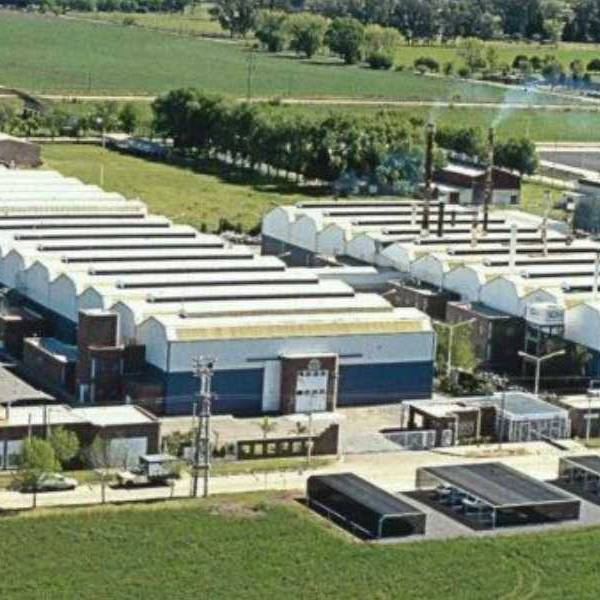 La fábrica de ollas Essen despidió empleados en su planta de Santa Fe y anunció que importará desde China