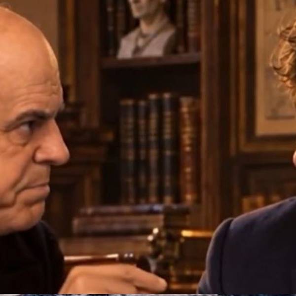 Elogios con bolsillo vacío: la contradicción de Milei de reivindicar al maestro pero licuar el sueldo público 