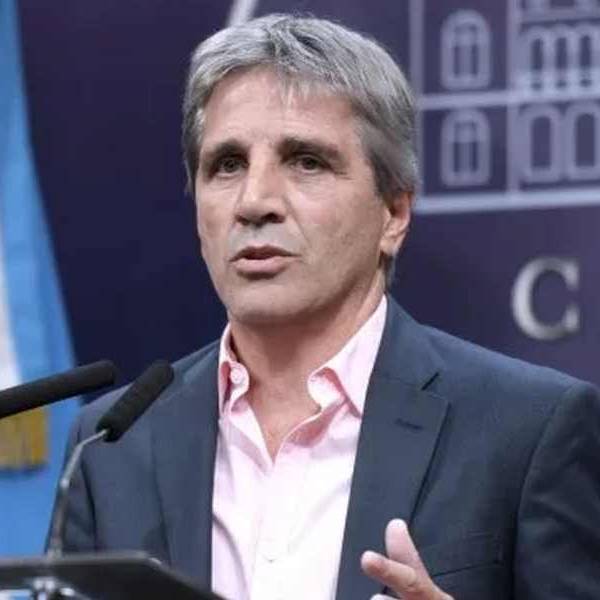 Caputo afirmó que hay un “récord de consumo” y asegura que ahora la gente accede a viviendas y autos ¿Le crees?