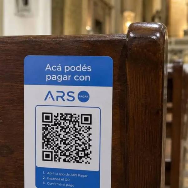 La limosna también se paga con QR: iglesias de Córdoba suman pagos digitales