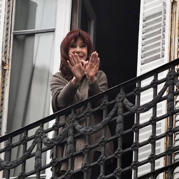 Desde su prisión domiciliaria Cristina Kirchner deberá enfrentar embargos y nuevos juicios
