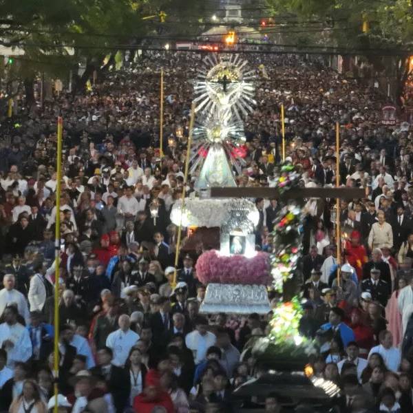Milagro 2026: Una multitud histórica de 680 mil fieles acompañó al Señor y a la Virgen del Milagro