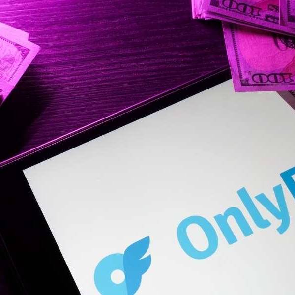 Un fenómeno que crece en Argentina: Mujeres y hombres muy jóvenes recurren a la venta de contenido sexual para conseguir ingresos rapidos