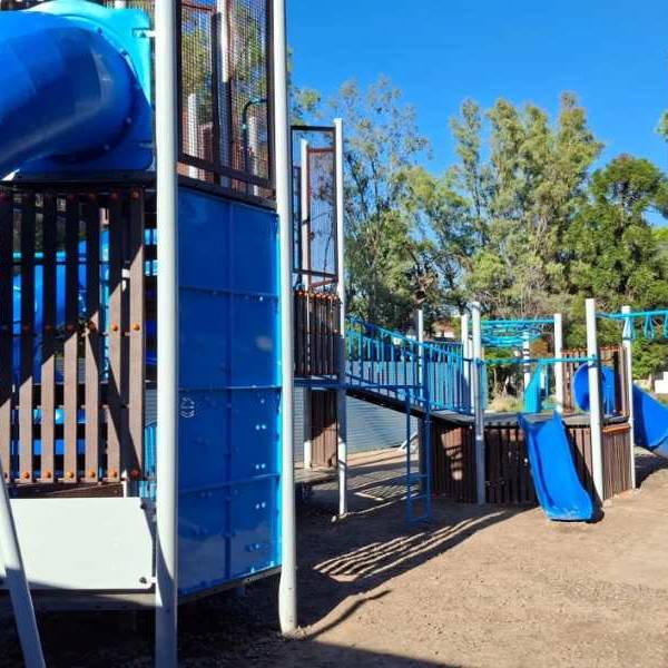 La Municipalidad está realizando los trabajos finales en la renovación de la Plaza Evita