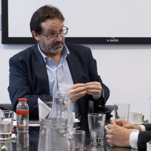 Denuncian que el INDEC modificó el índice de actividad para que no revele que la economía está en recesión