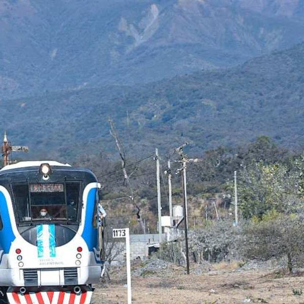 ¡Indignación total! Se quedó sin coches el tren Cerrillos-Salta y explotan los usuarios