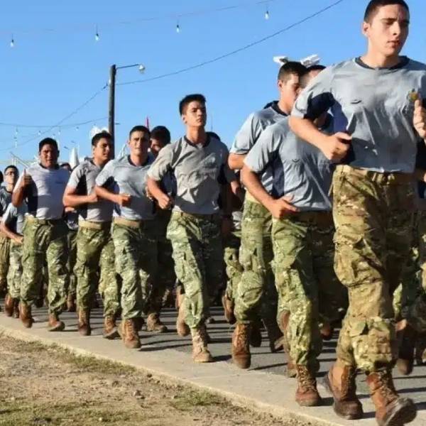 El Gobierno impulsa un nuevo Servicio Militar Voluntario donde los jovenes podrán capacitarses en diferentes oficios