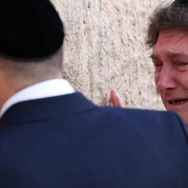 Javier Milei lloró en el Muro de los Lamentos y donará un millón de dólares contra el antisemitismo