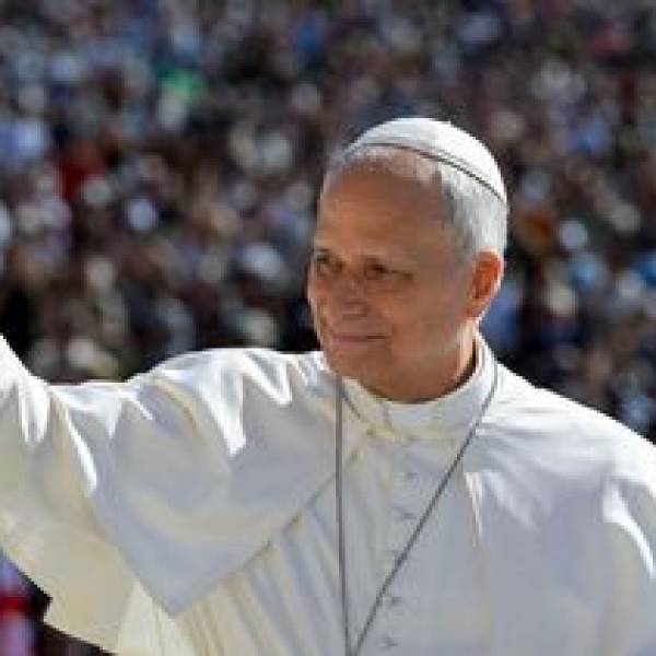 El Gobierno analiza lanzar un feriado nacional por la llegada del Papa Leon XIV