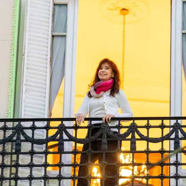 Cristina Kirchner seguirá con tobillera electrónica y restricciones en su prisión domiciliaria