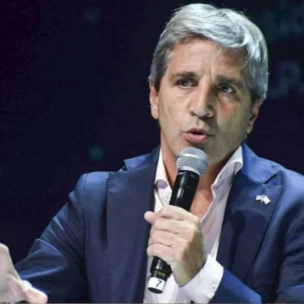La declaración jurada de Luis Caputo revela que tiene el 97% de su dinero afuera del país: ¿Para salvarlo de sus propias medidas?