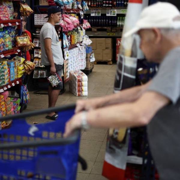 El consumo en los supermercados volvió a caer por séptimo mes consecutivo en toda la Argentina