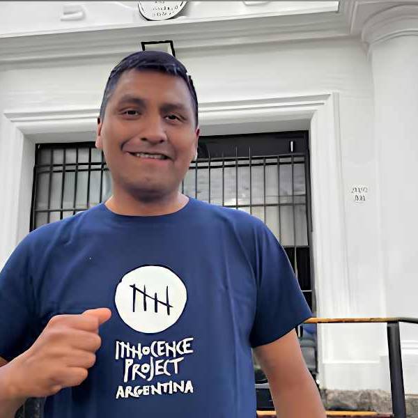 Notificaron a Santos Vera de una acusación en su contra por un presunto delito de violación en 2011