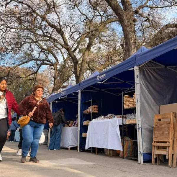 Quedó inaugurada la tradicional Feria del Milagro en el parque San Martín: Funcionará hasta el martes 15, entre las 10 y las 22 hs