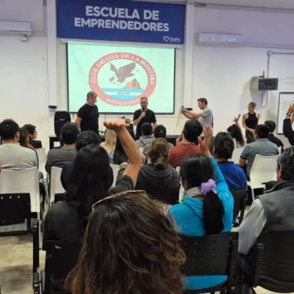 La Municipalidad, a través de la Escuela de Emprendedores, llevó adelante una capacitación sobre montañismo, trekking y senderismo