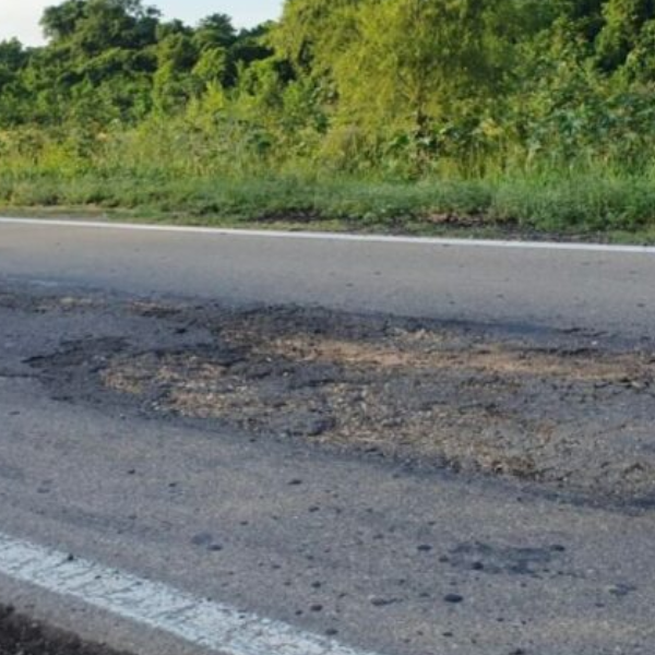 Alerta vial: Grandes baches en la Ruta nacional 50 ponen en peligro el ingreso a Orán